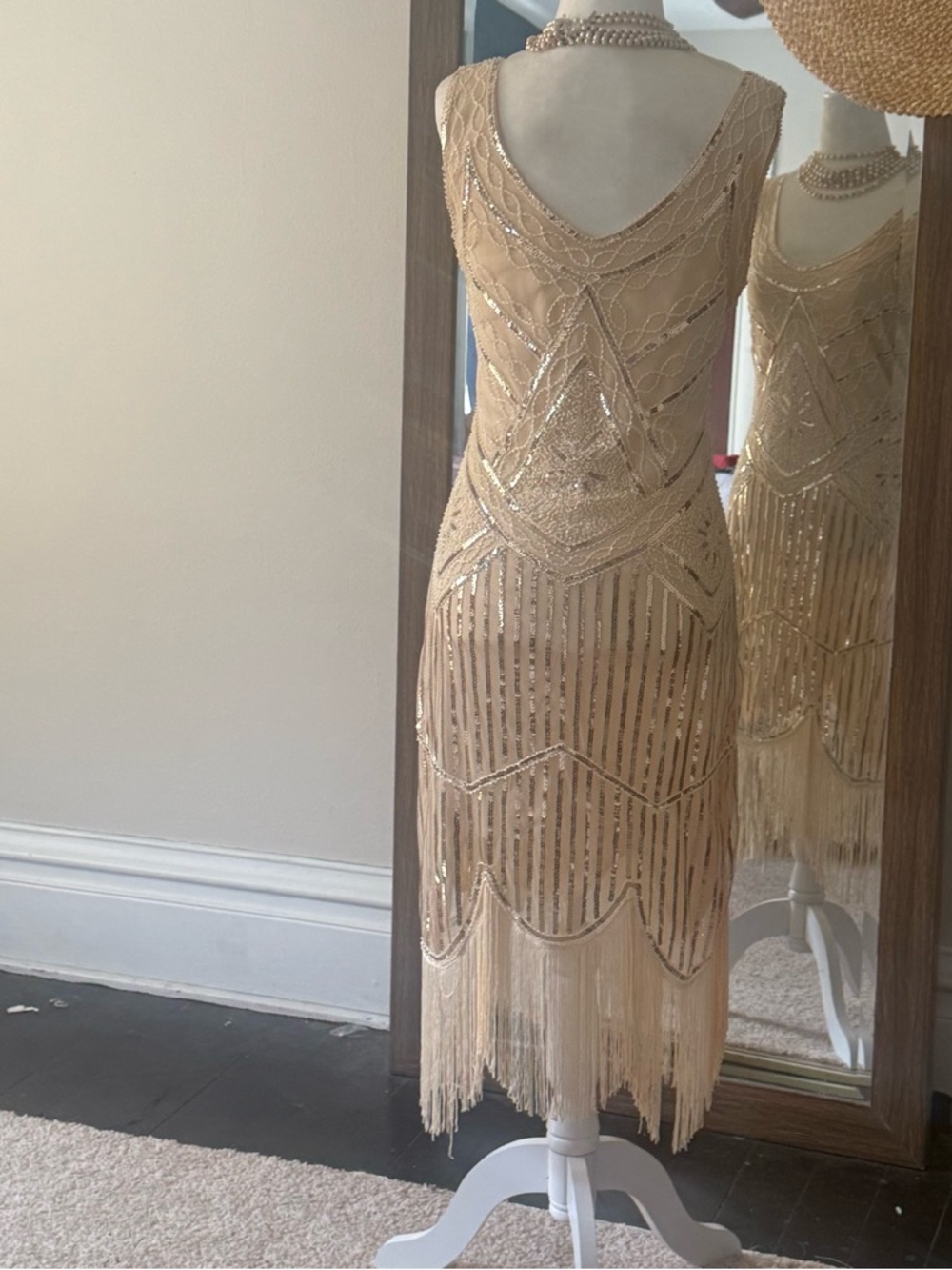 Beaded, Sleeveless Flapper Gatsby costume Dress - Champagne size small - Picture 2 of 4